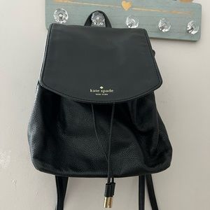 Selling this cute Kate spade backpack